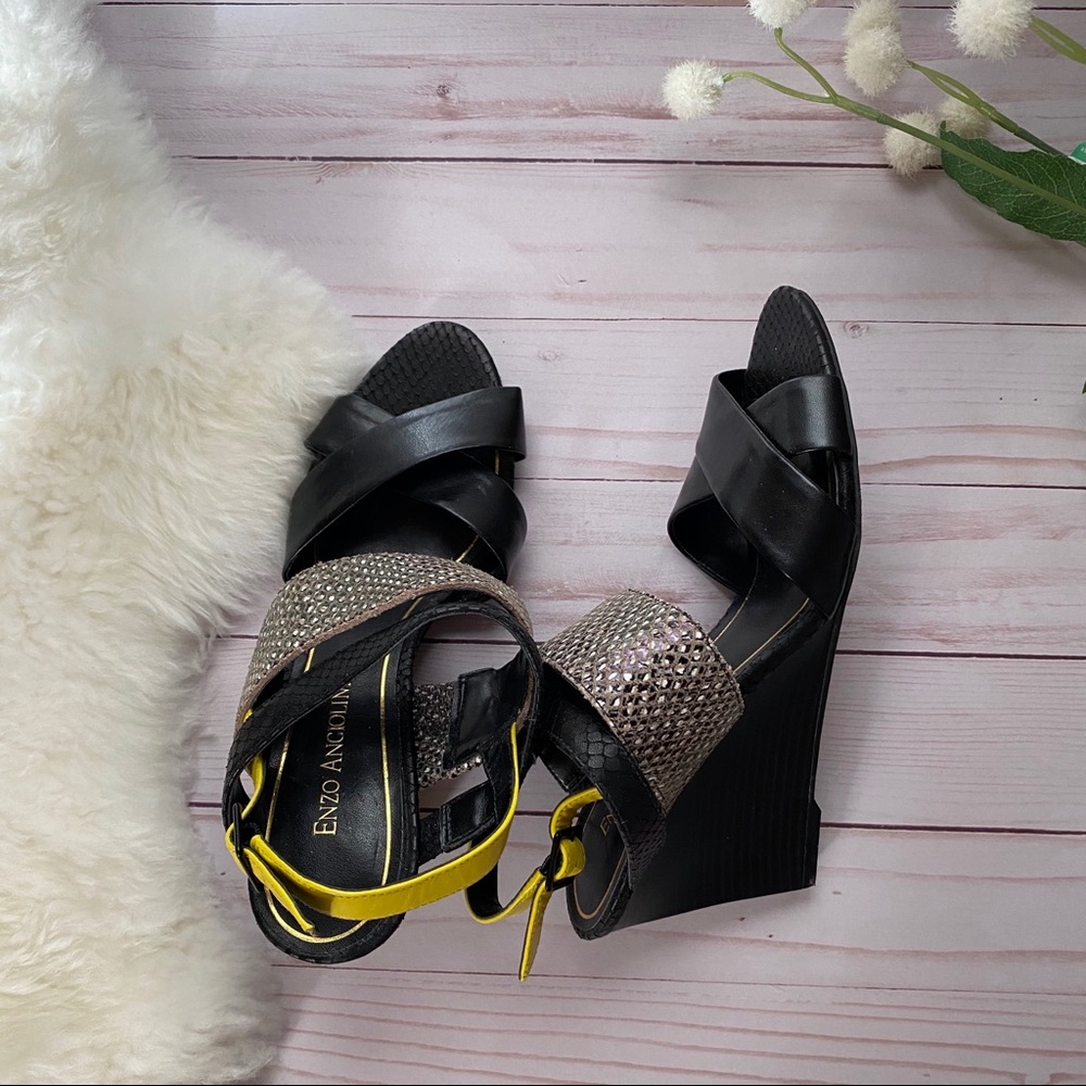 🎉HOST PICK🎉• Enzo Angiolini Sandals •